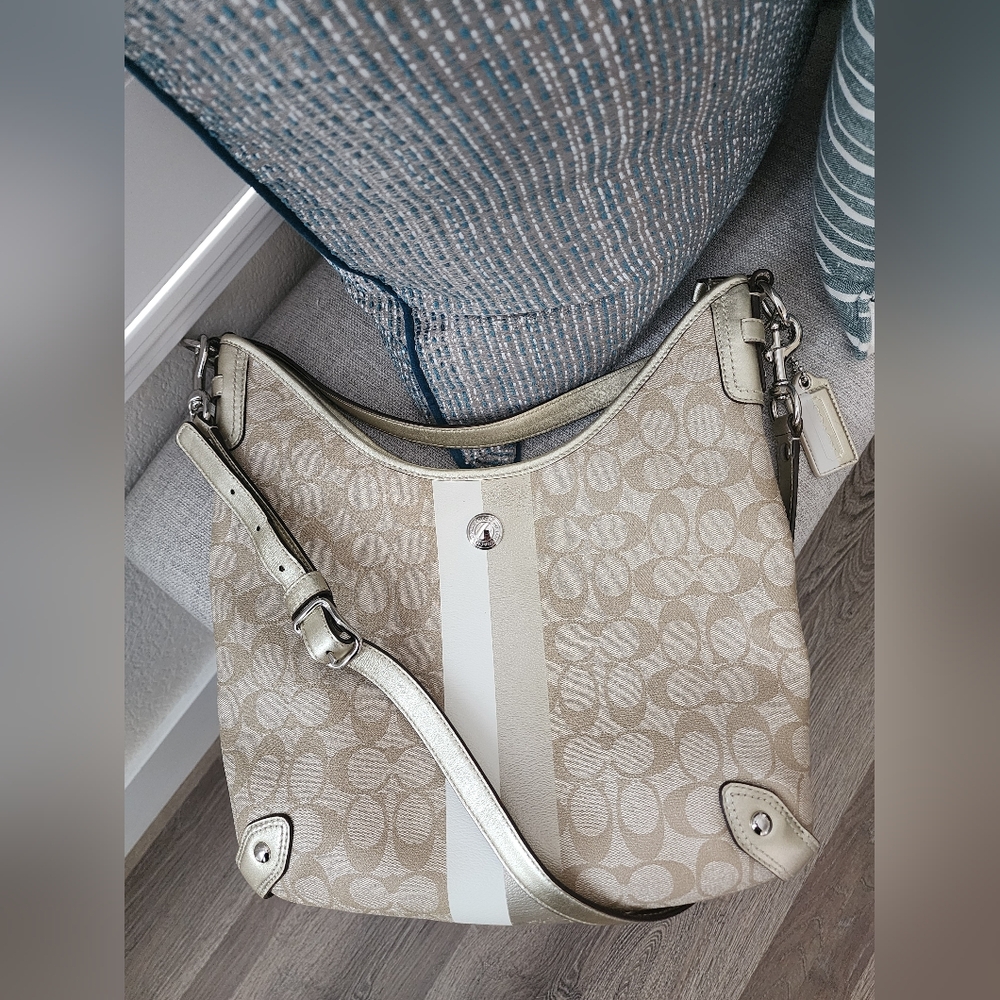 Coach Beige & White & Gold Adjustable 1 Crossbody/1 Shoulder Strap - Picture 3 of 16